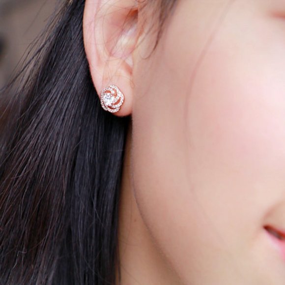 NEW 18K White Gold Diamond Rose Flower Earrings - Picture 3 of 5